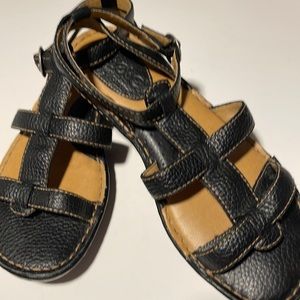 Born black leather sandals size 7